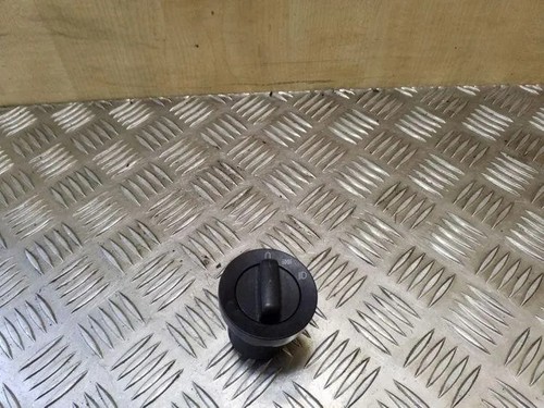 BMW 5 E39 Scheinwerferschalter 8363683 3.0 Diesel 142kw 2002 26077766