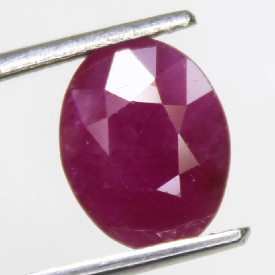 Natural Faceted Pink Ruby Piece In Oval Shape 3.90 Carats 10x7x5 mm Size - Image 2 of 4