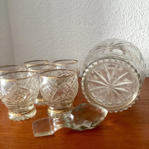 Licorera antigua + 6 vasos Cristal tallado y dorado - Imagen 5 de 6