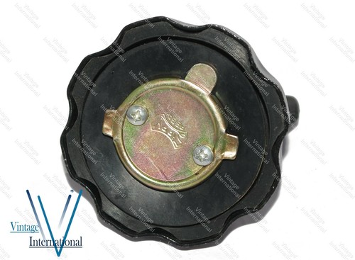 Lockable Fuel Tank Cap+Keys For Ford Tractor 2600 3600 4600 5600 6600 7600 - Picture 6 of 9