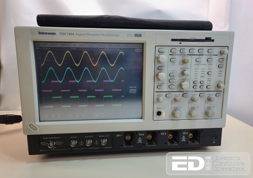 Tektronix TDS 7404 Digital Phosphor Oscilloscope 4Ghz 20GS/s - Picture 1 of 12