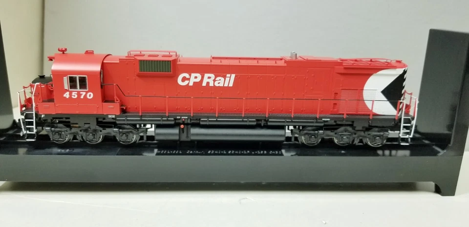 Canadian Pacific Railroad MLW M630 #4570 Bowser 24829 LokSound DCC Sound HO - Image 2 of 4