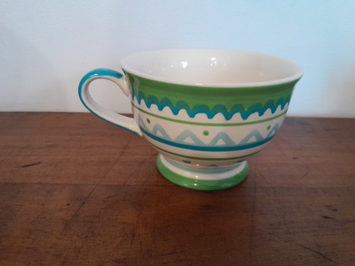 2 x LARGE TEA OR COFFEE CUPS - MORGAN & FINCH - Picture 2 of 3