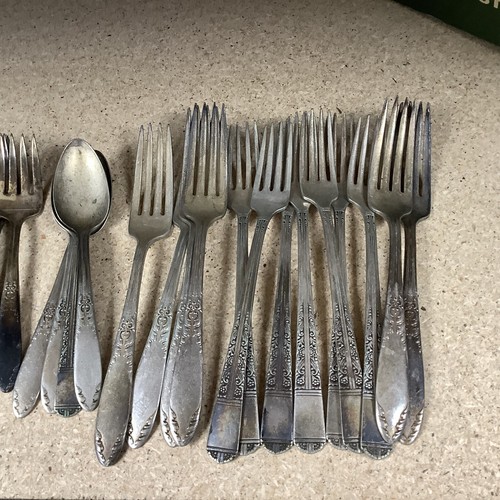 Lot of 43 Piece Set Of King Edward Silver plate Flatware Vintage - Picture 3 of 4