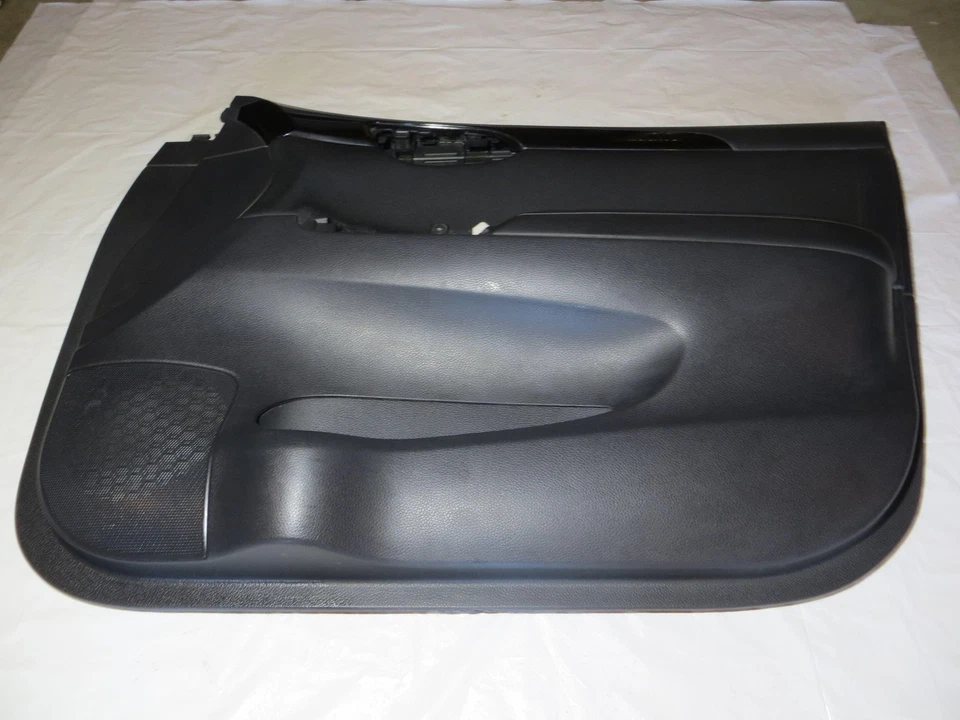 16-19 Nissan Sentra Right Passenger Front Door Interior Trim Panel (809003) Foto 2 de 4