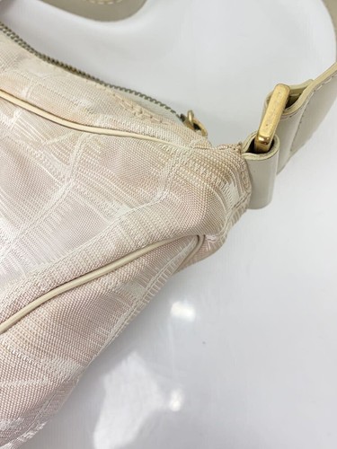 CHANEL shoulder bag new travel line - Picture 9 of 9