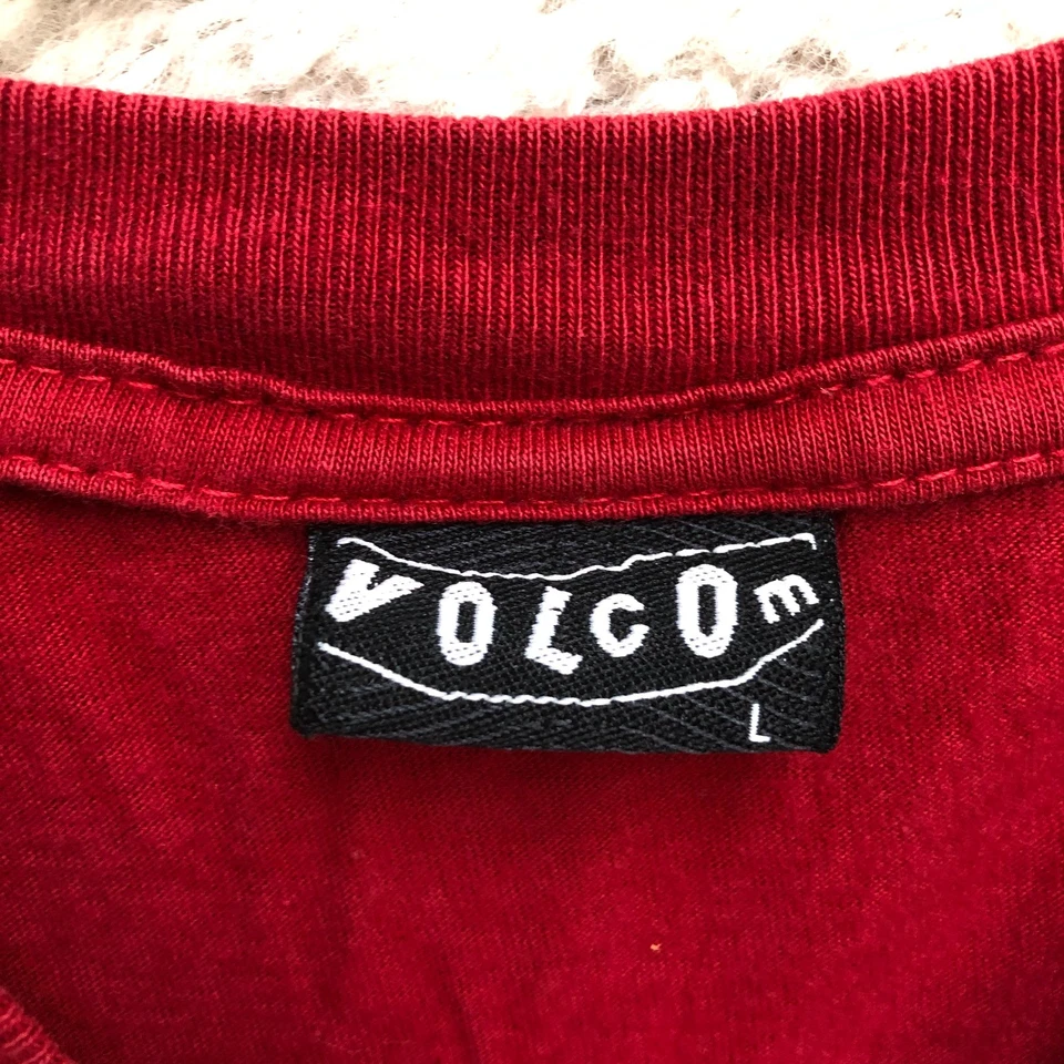 VINTAGE Volcom Shirt Large Adult Red Crewneck Graphic Short Sleeve Tee Mens L - Image 3 of 4