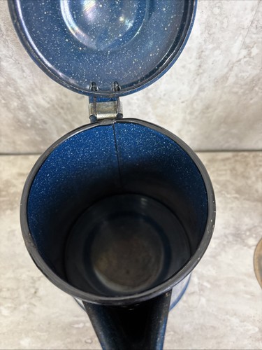 Vintage 90’s Blue Enamelware Coffee Pot Camping Campfire & 4 Mugs Hinged Lid - Picture 6 of 8