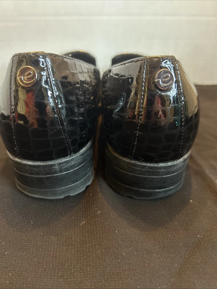 Easy Spirit 女式 6.5 日内瓦漆皮 Lug 乐福鞋 Croc 压花黑色 — 第 4/4 张图片