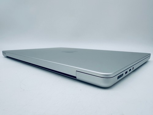 Apple MacBook Pro 14" 2023 M3 Pro 11-Core CPU 14-Core GPU 36GB 512GB In Silver - Afbeelding 16 van 23