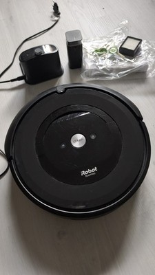 iRobot Roomba e5 Staubsaugerroboter mit Zubehör