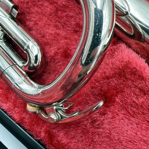 YAMAHA YTR-1310 Trumpet with Hard Case Silver Nickel Brass working - Picture 6 of 9