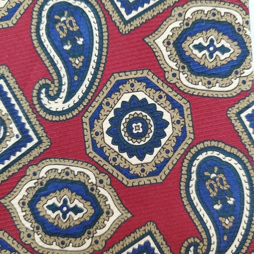 Hathaway Neck Tie Silk Made in the USA Paisley Red Blue - Picture 3 of 6