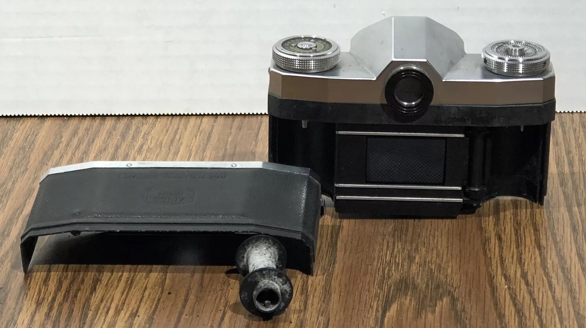 Vintage Zeiss Ikon Contaflex camera w/ Carl Zeiss Tessar 1:2.8 f