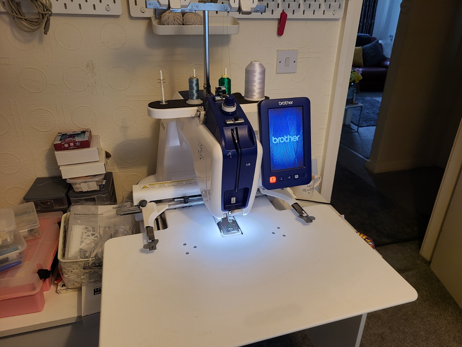 Brother VR Embroidery Machine With Free Grelly UK