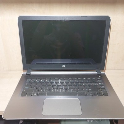 HP Pavillion 14-ab168CA Laptop *No HDD/Battery* Power On Display