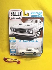 AUTOWORLD 1973 FORD MUSTANG MACH 1 PEARL WHITE AW64482   Box X4