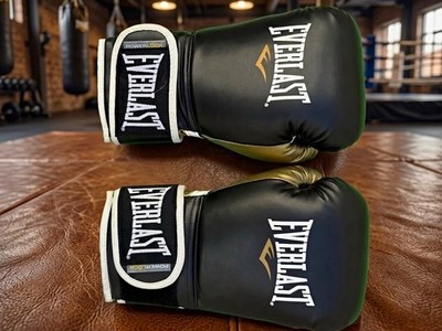 Everlast Powerlock 14oz Sparring Boxing Gloves Adult Unisex Black Gold White