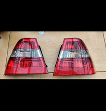 BMW E46 SALOON REAR LIGHTS PAIR. DRIVERS REAR LIGHT. PASSENGER REAR LIGHT E46.