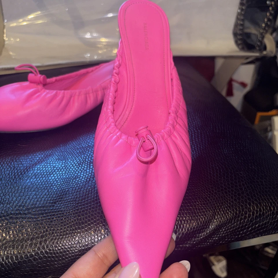 Balenciaga Hot Pink Kitten Heel Pointed Toe - Image 4 of 4