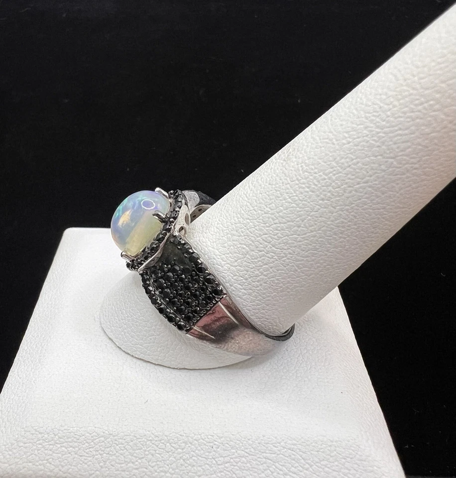 Кольцо из чистого серебра с овальным эфиопским опалом и черной шпинелью размер 11,5 - Изображение 3 из 4