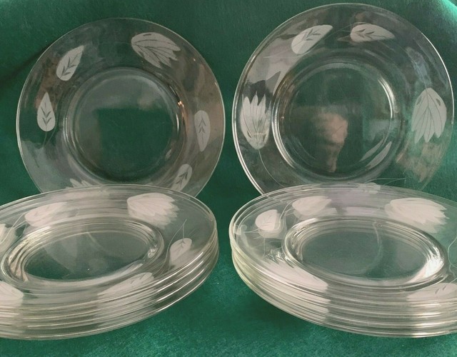 VTG Set of 11 Frosted Etched Leaf Clear Glass 8" Salad Luncheon Hostess