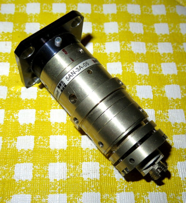 Schäfter+Kirchhoff 5AN-3-V-35+60SMS-1-4-A11 LD Ellipt Beam to FC/APC PM Fiber