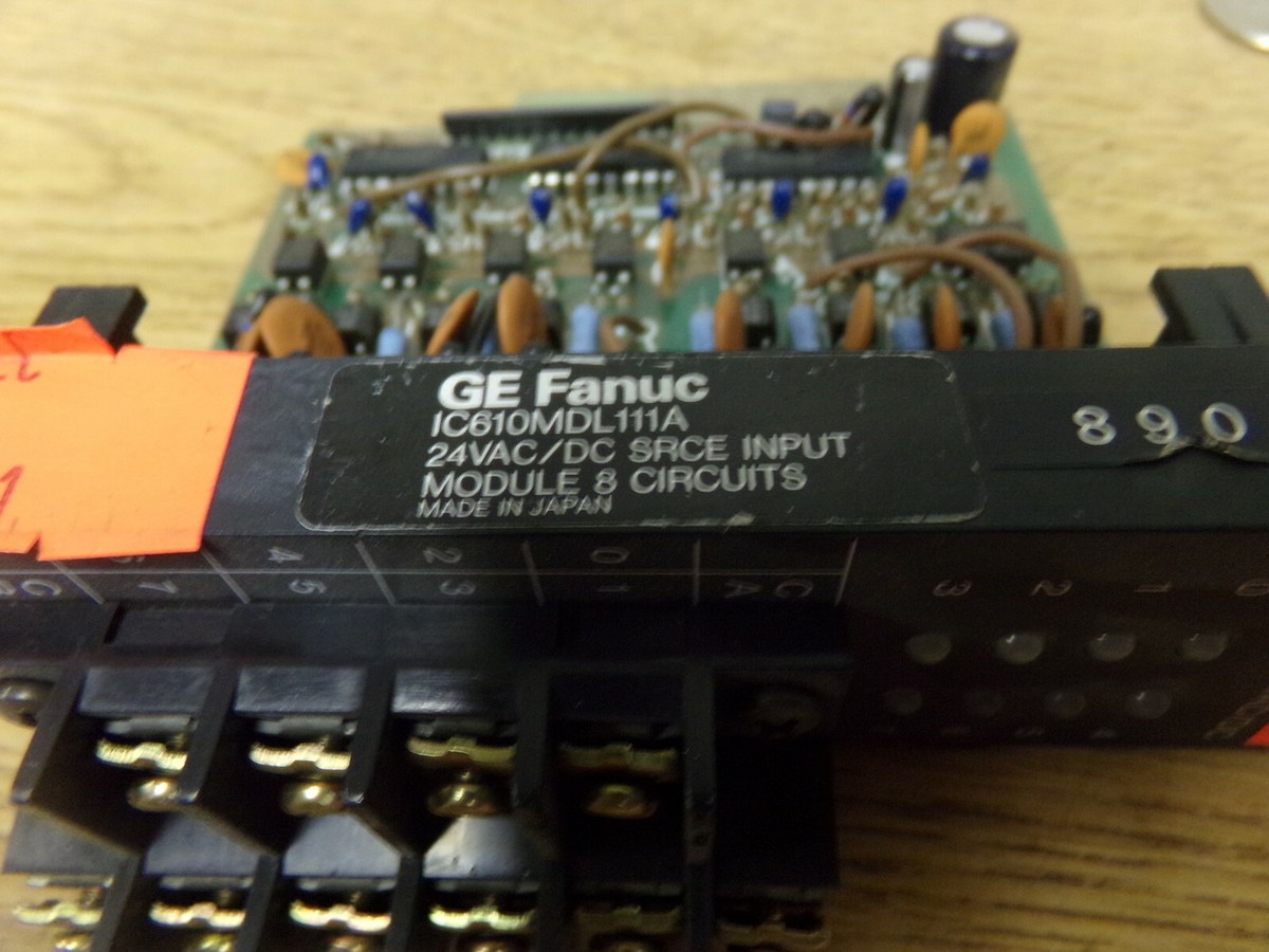 GE Fanuc IC610MDL111A 24VAC/DC SRCE Input Module 8-Circuits *FREE