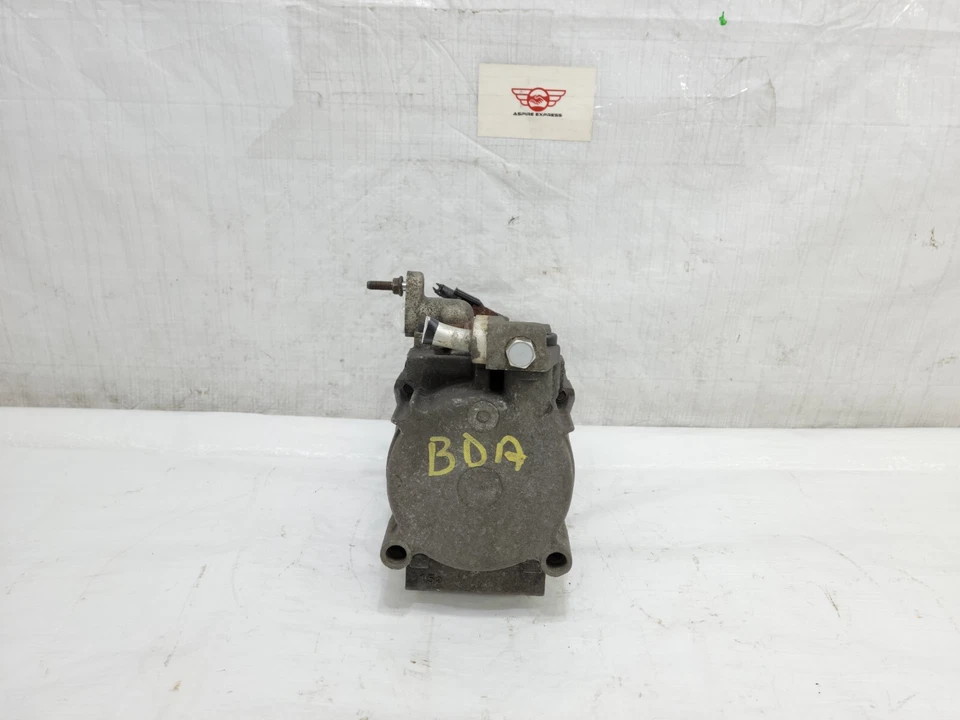 Compresor de aire acondicionado Kia Sorento 2003-2006 OEM 97701-3E200RU Foto 3 de 4