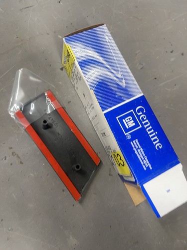 OEM 2000-2005 Chevrolet Impala Fender Trim Body Side Molding Monte Carlo Right - Picture 3 of 5