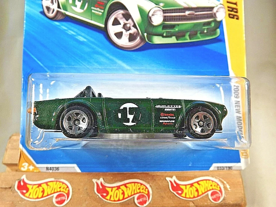 2009 Hot Wheels #33 New Models 33/42 TRIUMPH TR6 Green Variation w/Chrome 5 Sp - Image 2 of 4