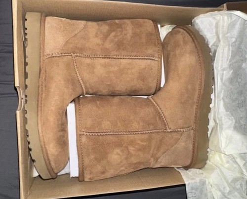 UGG Womens Classic Short II Boots Chestnut 1016223-CHE Authentic Brand New