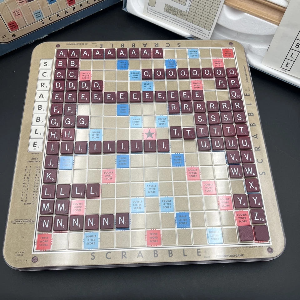 Vintage 1982 Scrabble Deluxe Edition Turntable Complete Selchow & Righter - Image 2 of 4