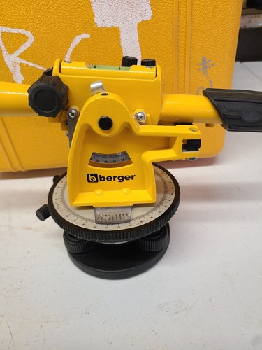 CST Berger 54-200BN 20X SPEED LINE TRANSIT LEVEL IN CASE Needs Calibration - Picture 2 of 17