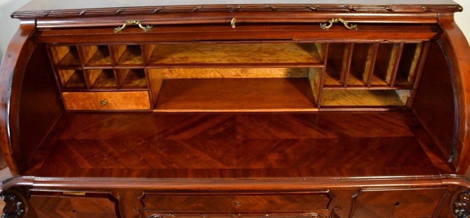 Escritorio antiguo francés Luis XV tallado en nogal cilindro enrollable década de 1890 Foto 3 de 4