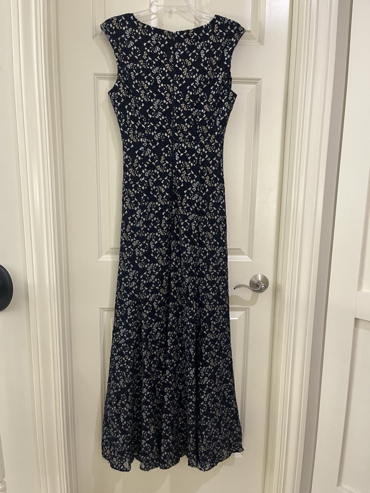 Picture 2 of 9