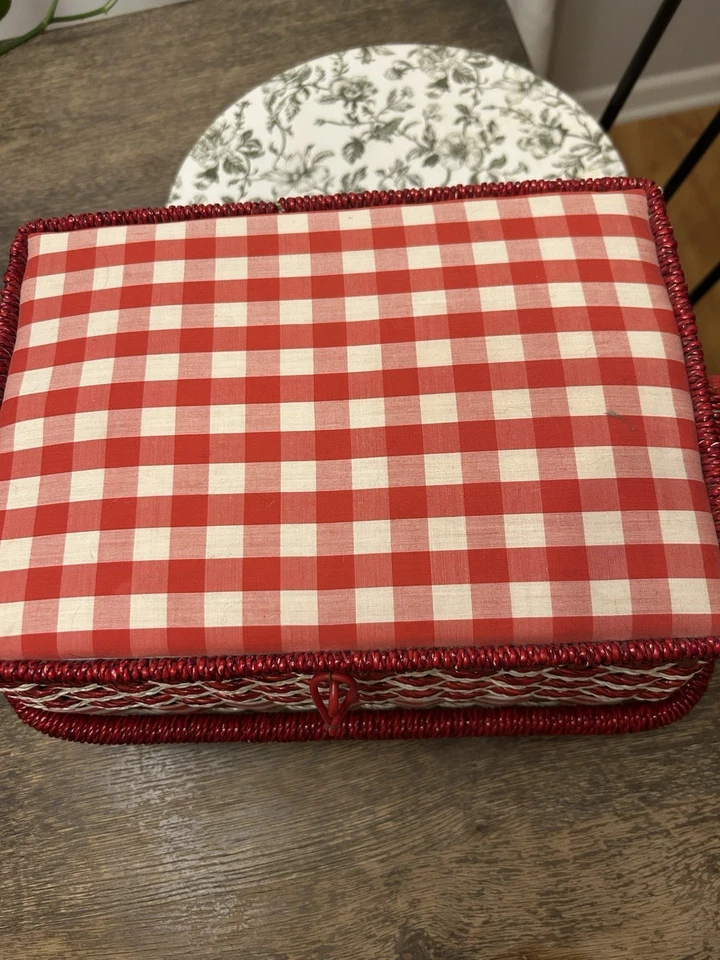 Caja de costura vintage JcPenny roja y blanca a cuadros Foto 2 de 4
