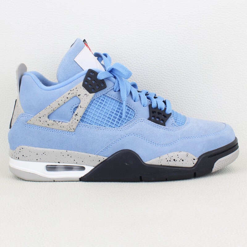 Jordan Retro University Blue Size 8M