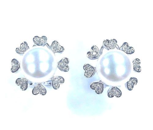 18 Karat White Gold 1/5 CT Diamond & Pearl Heart Halo Lever Back Earrings E82 - Picture 2 of 4