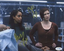 Azie Tesfai Chyler Leigh Supergirl Autographed Signed 8x10 Photo ACOA