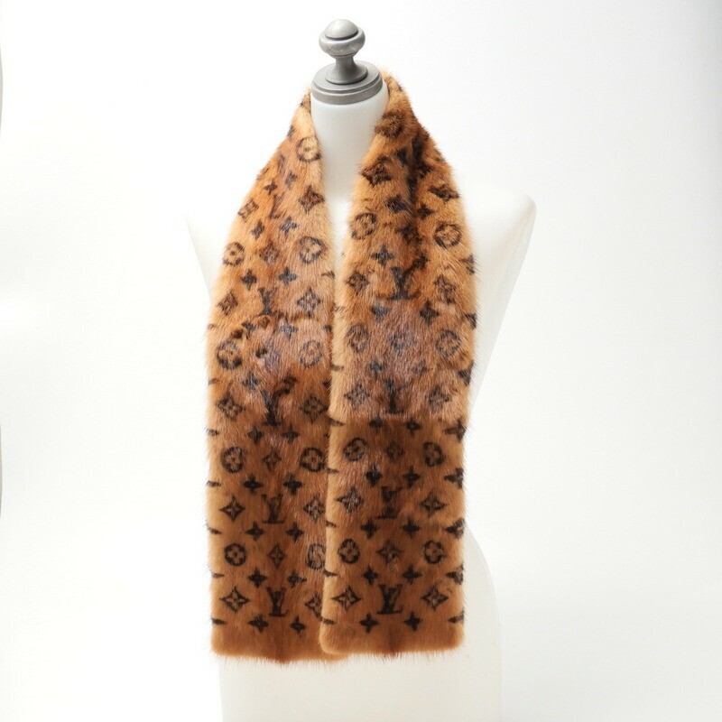 【emis】韓国人気★ LOGO JACQUARD FUR MUFFLER LOGO JACQUARD FUR MUFFLER-WHITE - EMIS