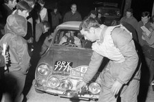 Paddy Hopkirk Ron Crellin Mini Cooper S 1968 Rally Car Old Photo 16