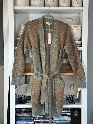 Love Stitch Winter Solstice Metallic Jacquard cardigan Women’s Size Medium NWT - Picture 7 of 14