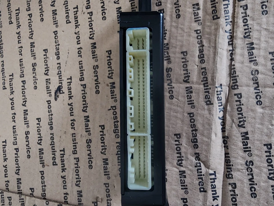 Módulo de controle amplificador CA 2010-2013 Toyota Highlander HVAC OEM 88650-0E100 - Imagem 3 de 4