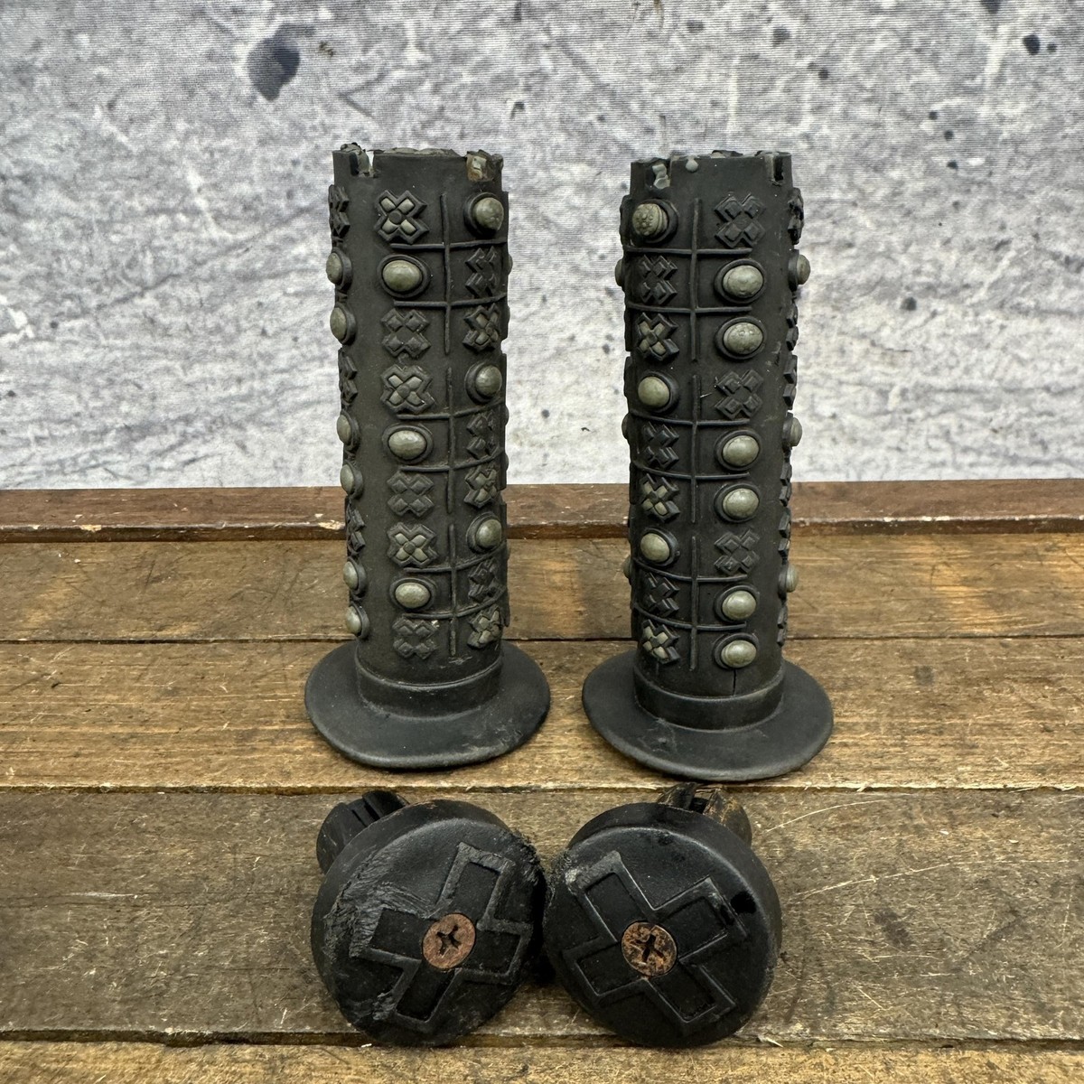 X-Games BMX Bike Handlebar Grips Black Pair W/ Bar Ends Mid School