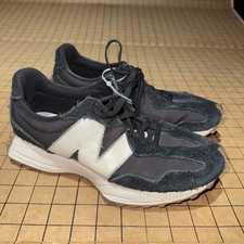 New. Balance 327 women's 8.5 sneakers/BLACK with WHITE and Mineral Red