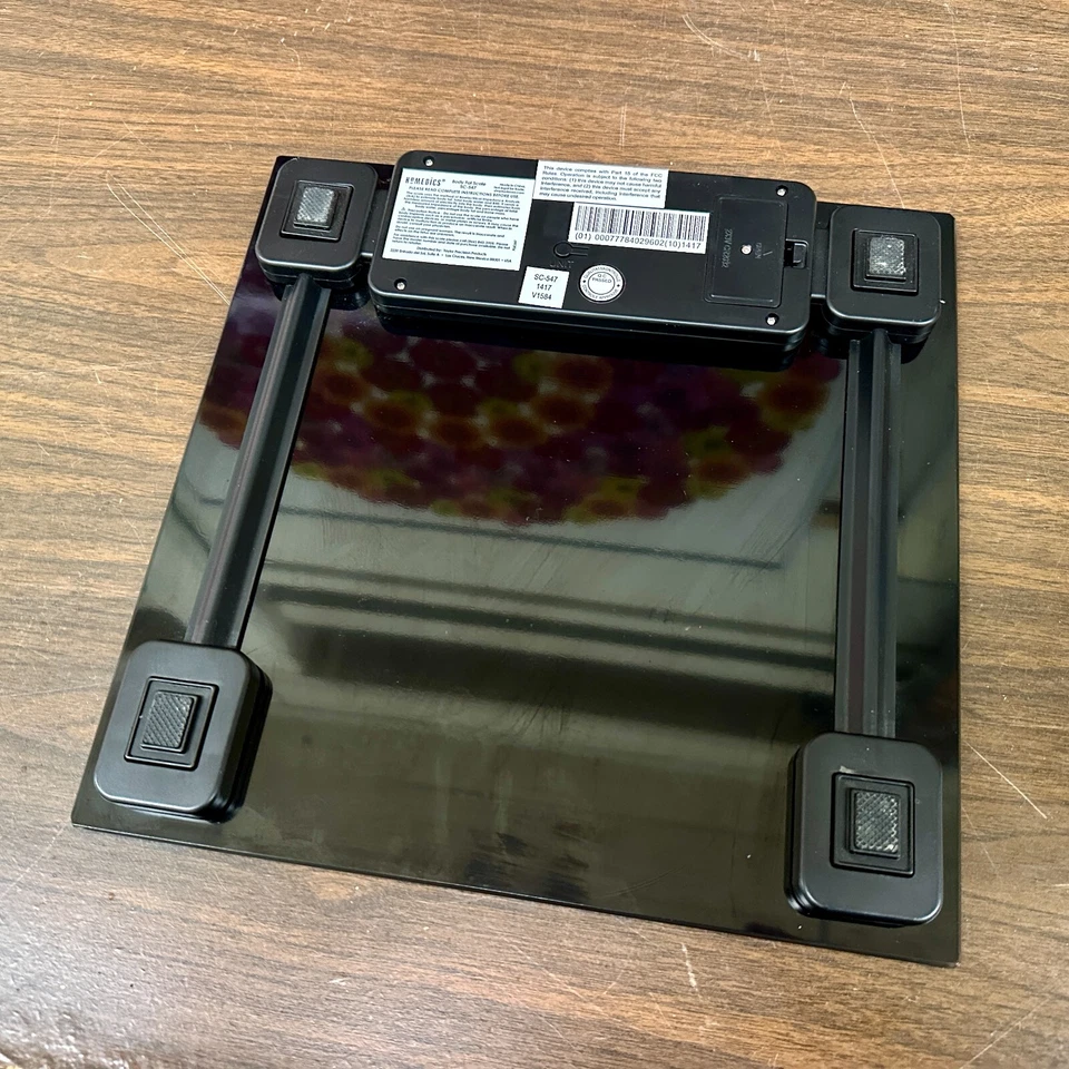 Báscula digital de grasa corporal de vidrio Homedics ~ Modelo SC-547 ~ Negra ~ Plataforma Foto 3 de 4