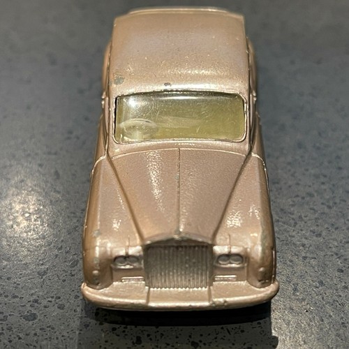 Matchbox Lesney Vintage #44-B5 Roll Royce Phantom V black plastic tires Exc - Picture 5 of 7