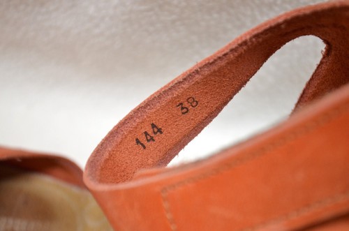 Art The Company Women's Orange Leather Closed Toe Heeled Dress Sandals Size 38 - Picture 11 of 17
