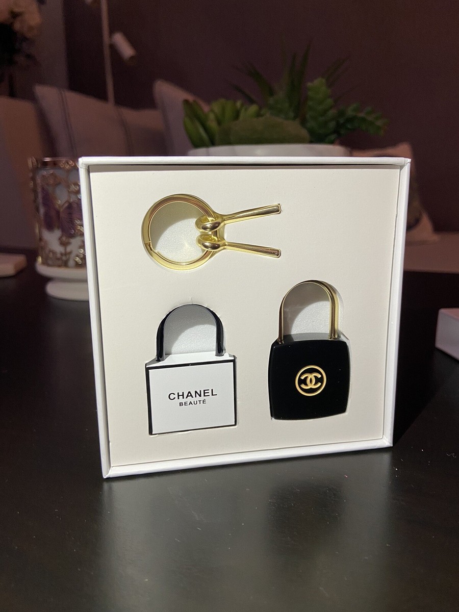 CHANEL LA COLLECTION キーホルダー・パッドロックセット CHANEL LA COLLECTION キーホルダー・パッドロックセット 人気の